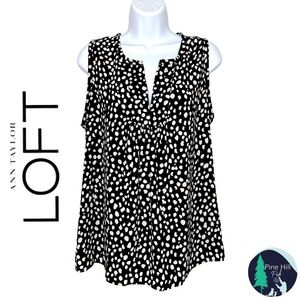 LOFT Sleeveless Blouse Top Size Medium Polka Dot Black White Chiffon Split Neck
